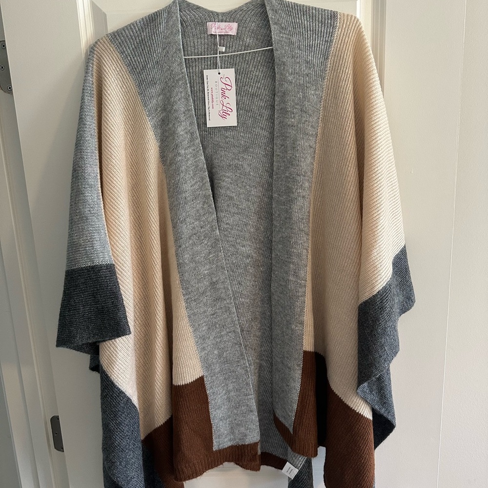Pink Lily Gray and Cream Color Block Poncho Sweater